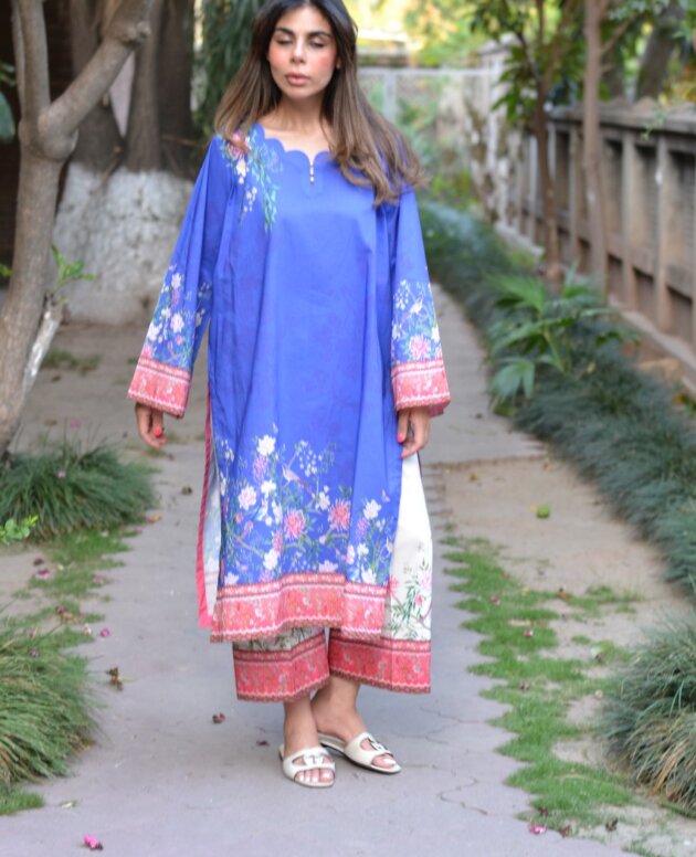 Iraj, The Electrifying Beauty (Long)