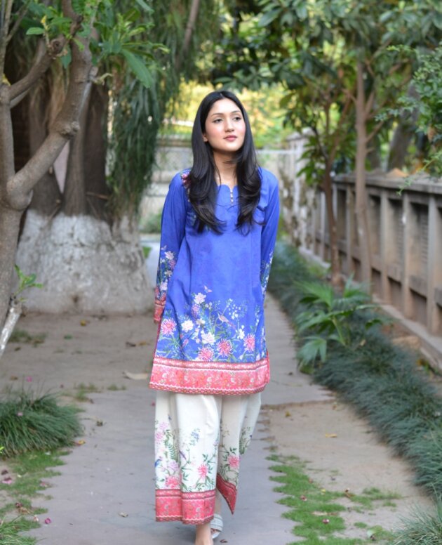 Iraj, The Electrifying Beauty (Short)